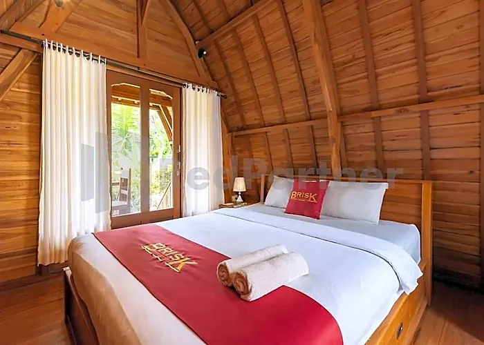 Brisk Redpartner Hotel 2*